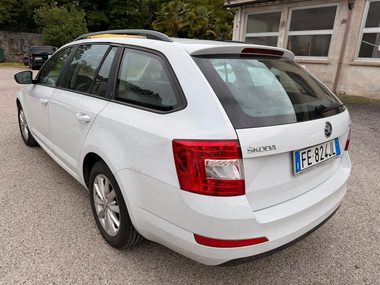 Skoda Octavia 1.6 TDI CR 110 CV 4x4 Wagon Executive