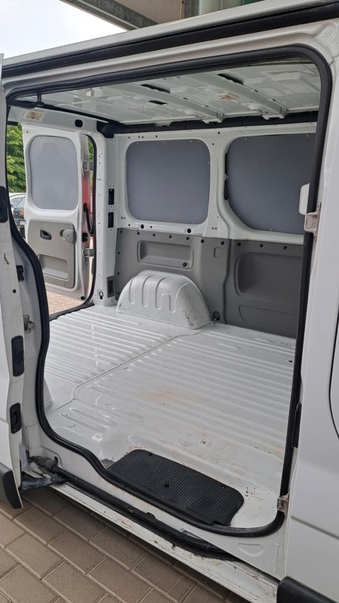 Renault Trafic T27 2.0 dCi/115 PC-TN Furgone DPF