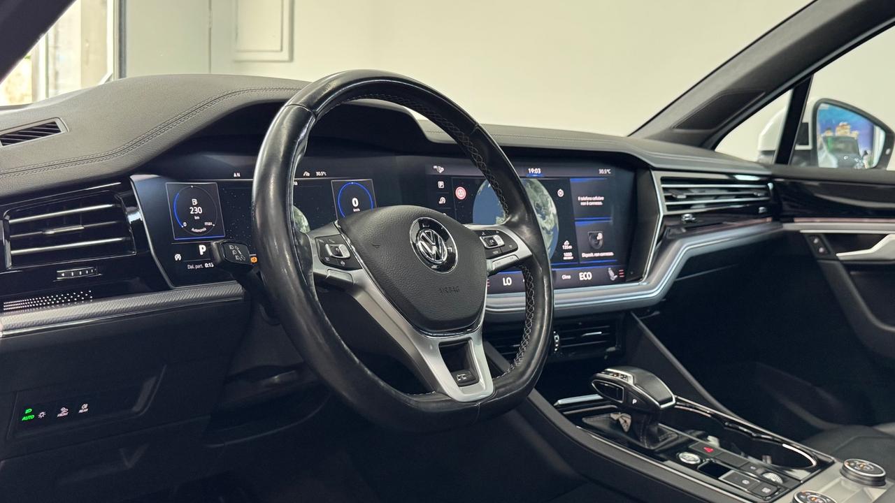 Volkswagen Touareg 3.0 V6 TDI SCR R-Line