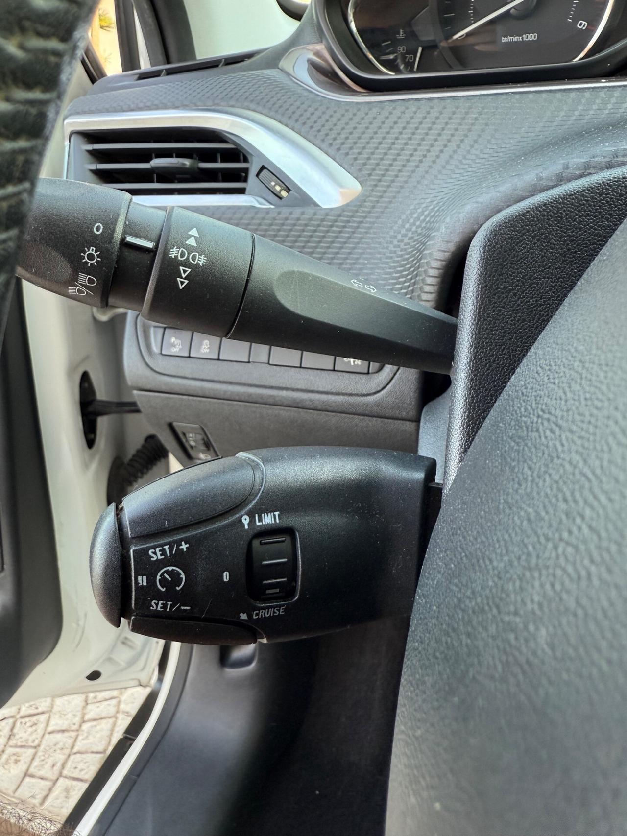 Peugeot 2008 1.4 HDi 68cv Neo Patentati