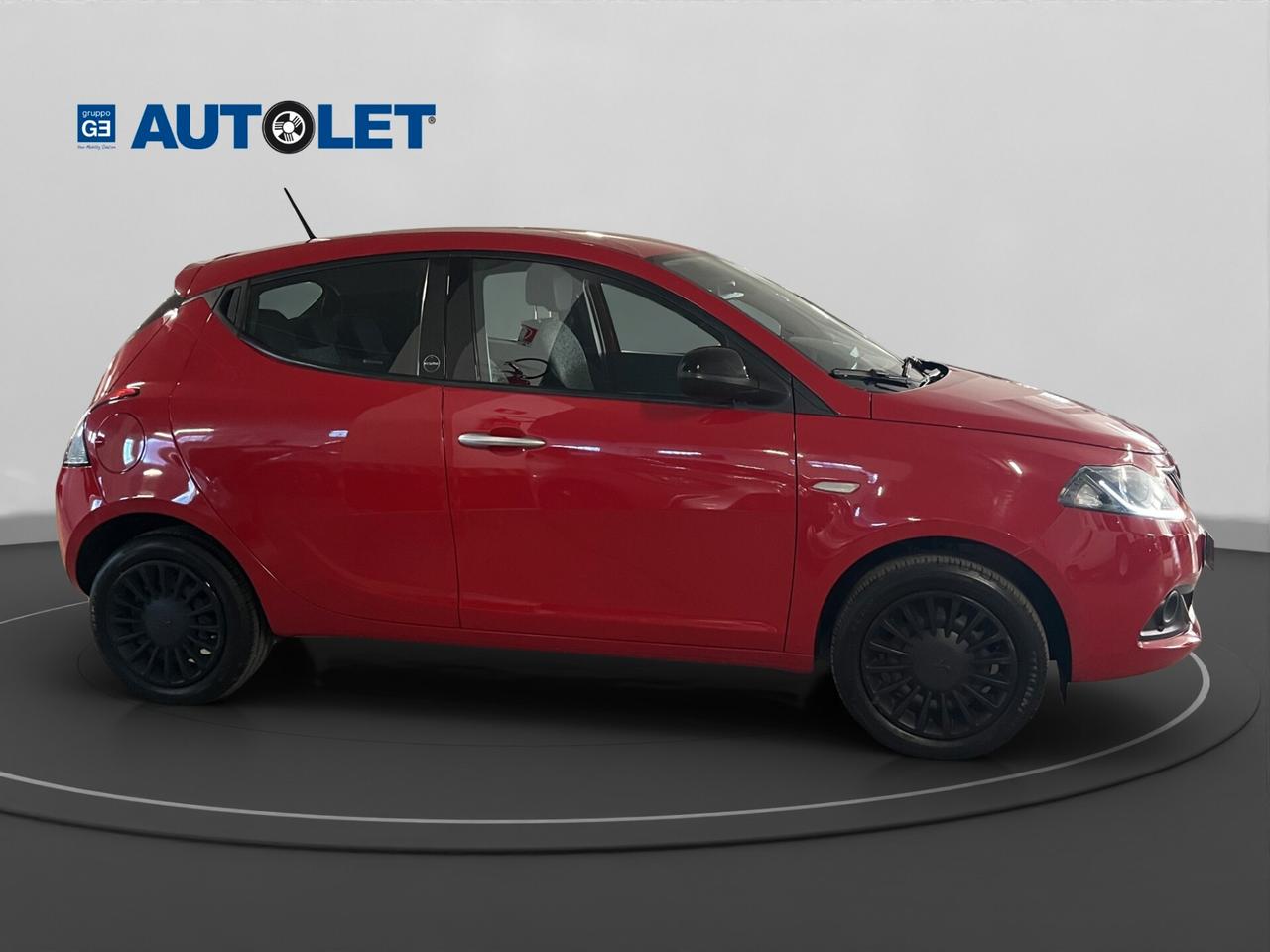 Lancia Ypsilon 1.0 FireFly 5 porte S&S Hybrid Ecochic Silver 70CV