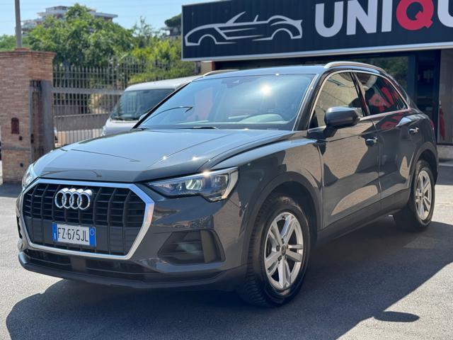 AUDI Q3 35 TDI S tronic Business