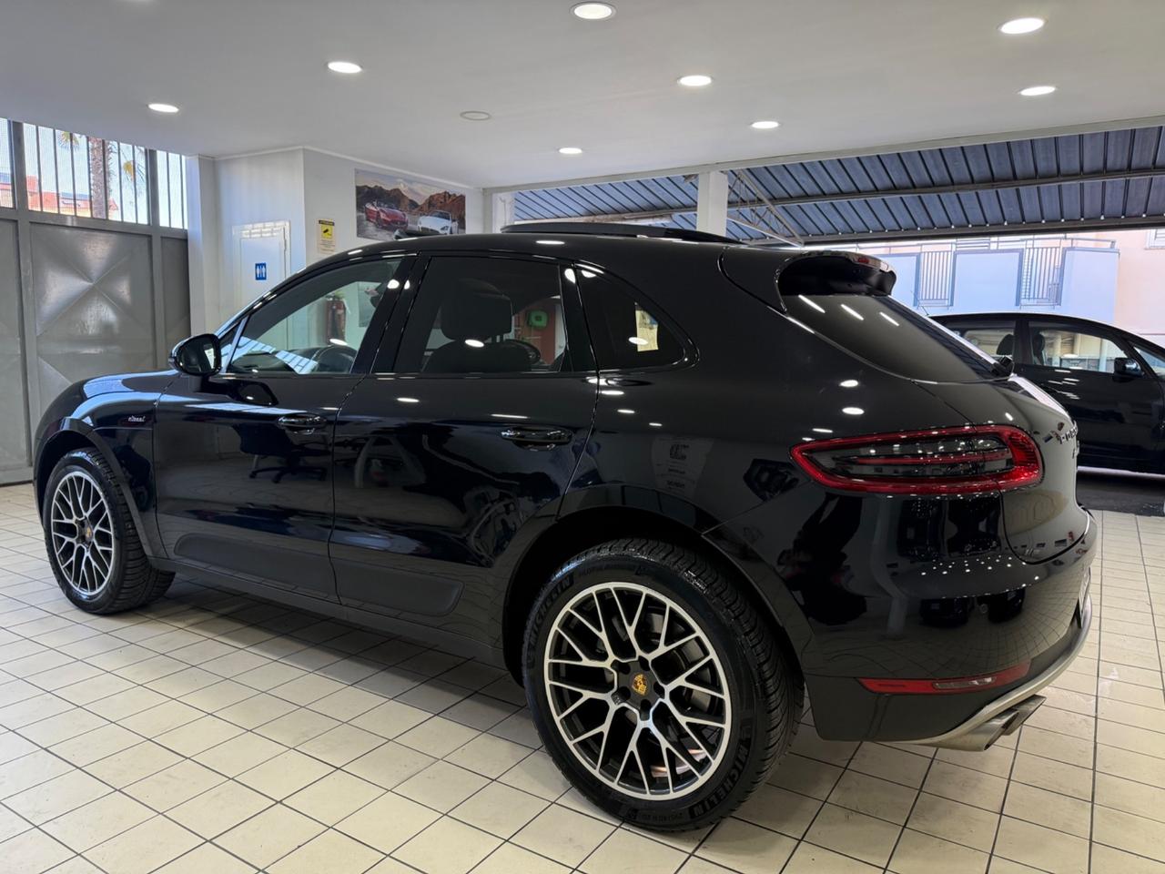 Porsche Macan 3.0 full optional