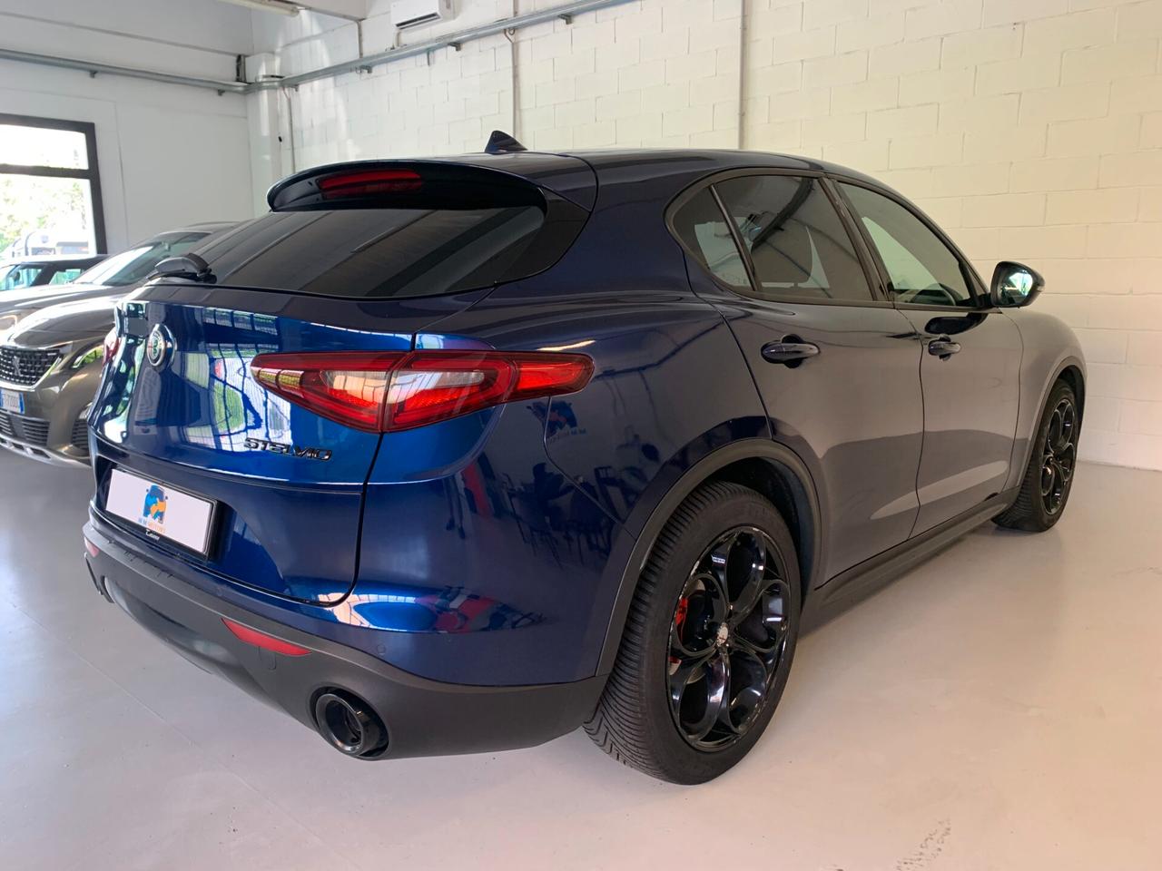 Alfa Romeo Stelvio 2.2 Turbodiesel 160 CV AT8 RWD Business