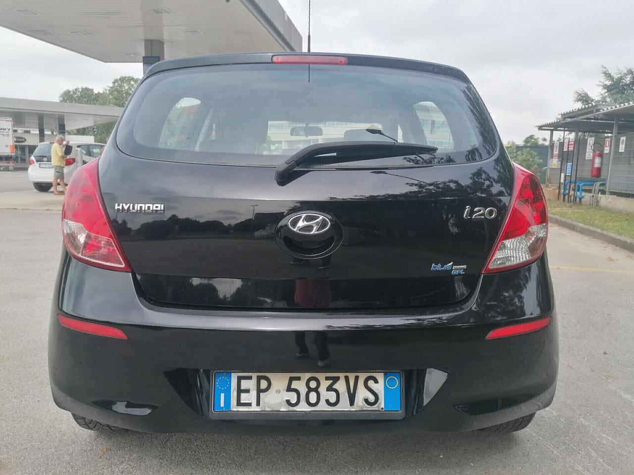 Hyundai i20-1.2 Benzina-LUCI LED*NEOPATENTATI*2013-