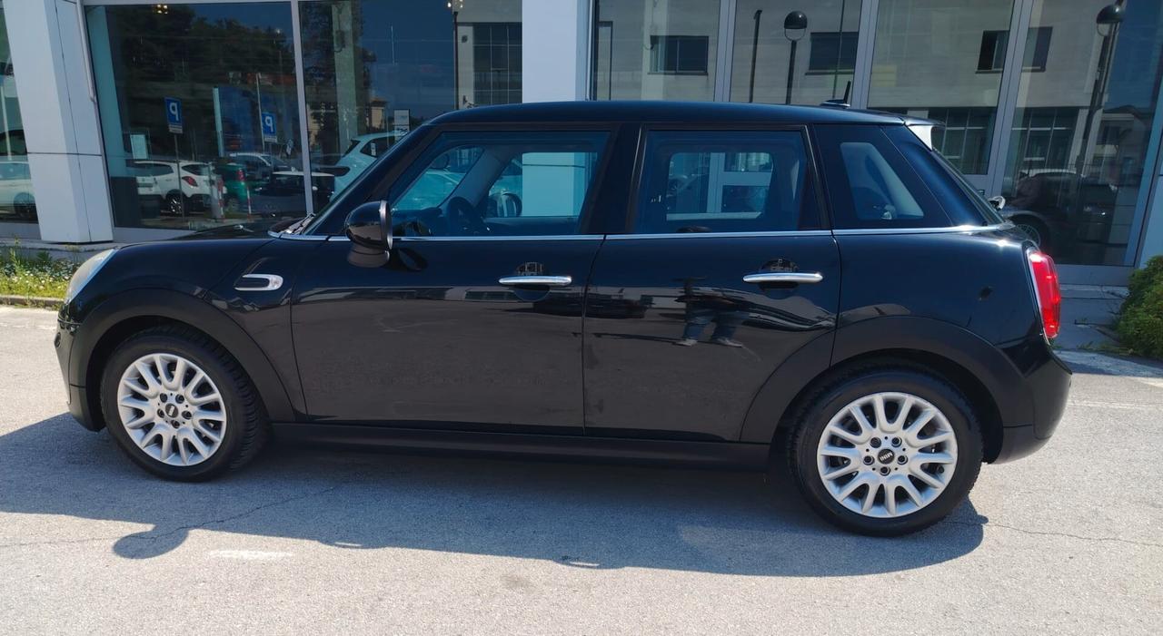 Mini 1.5 One D Business 5 porte - Automatica - Neopatentato 36 MESI DI GARANZIA