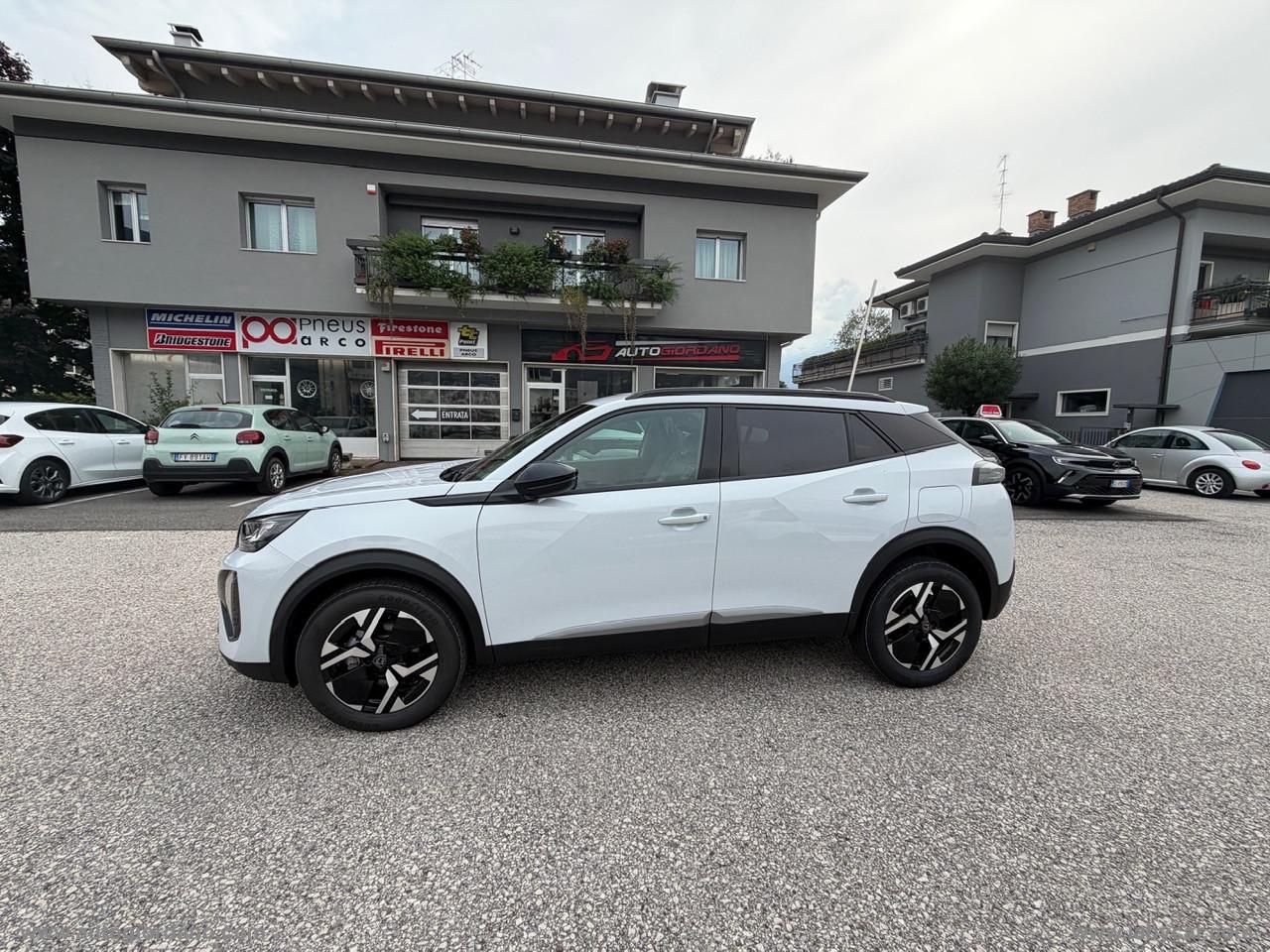 PEUGEOT 2008 PureTech 100 S&S Allure