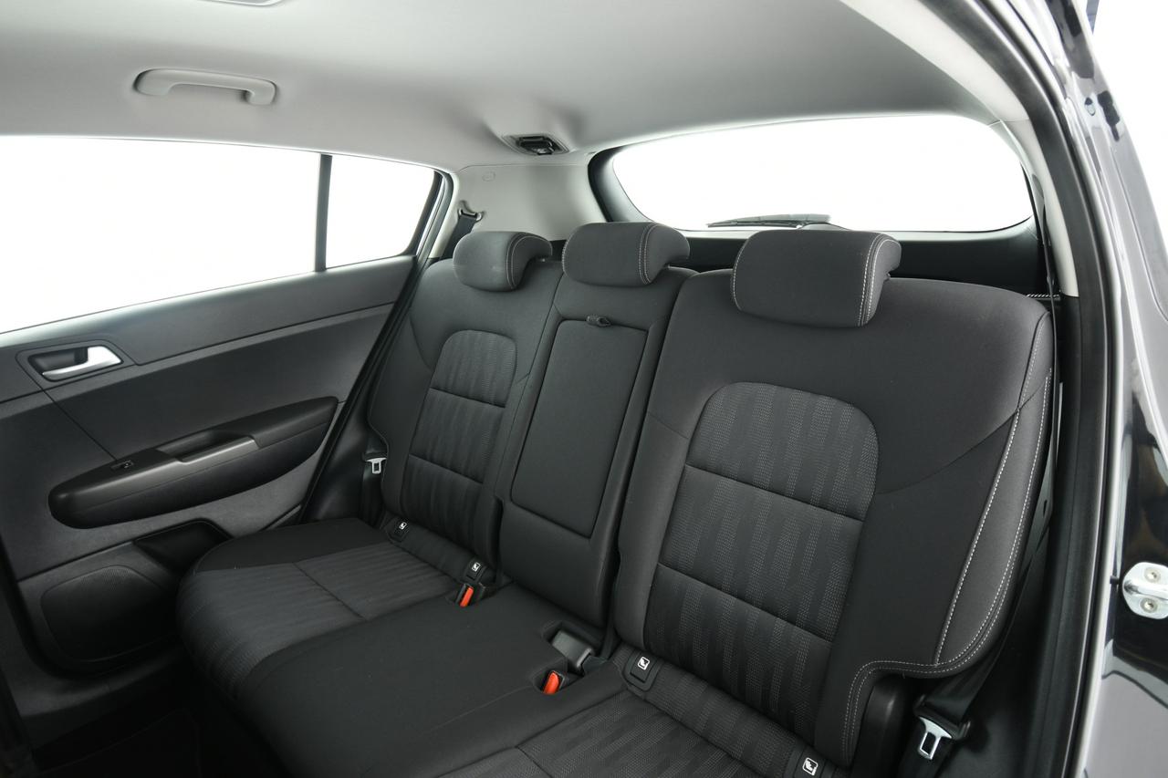 KIA Sportage 1.6 crdi mhev Business Class 2wd 136cv dct NEOPATENTATI+CAMERA