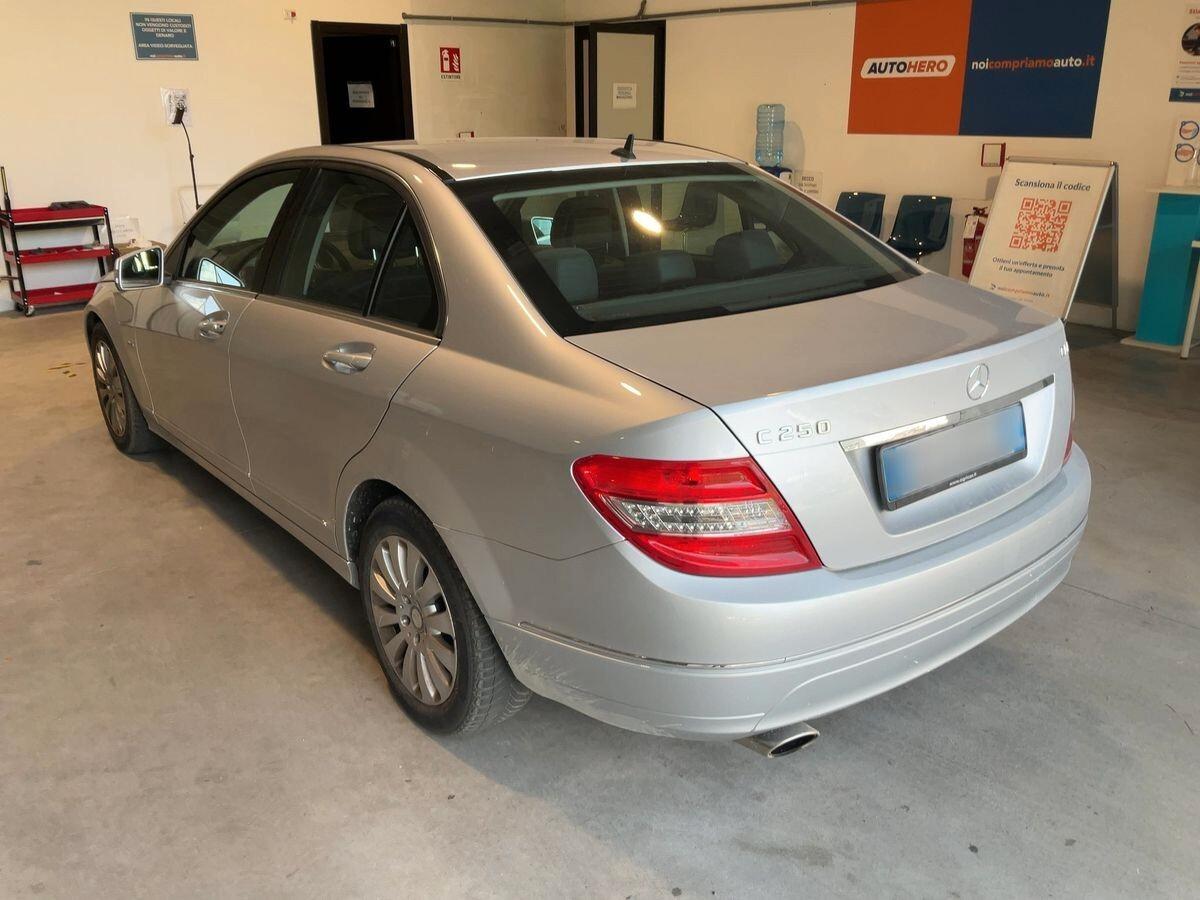 MERCEDES C250 CDI BERLINA - MANUALE - NAVIGATORE