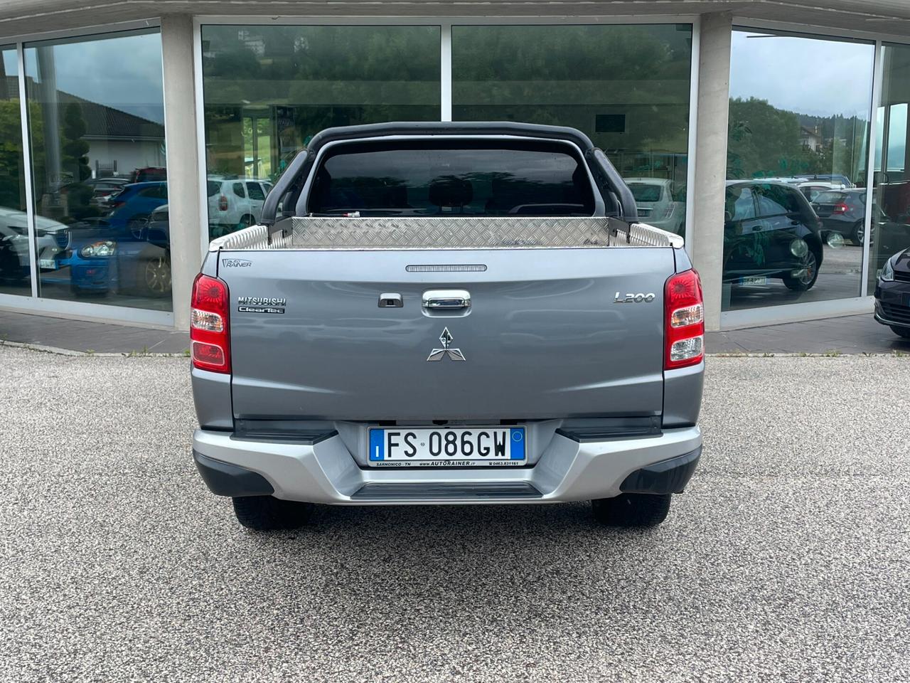 Mitsubishi L200 EDITION 100 2.4 DI-D/181CV