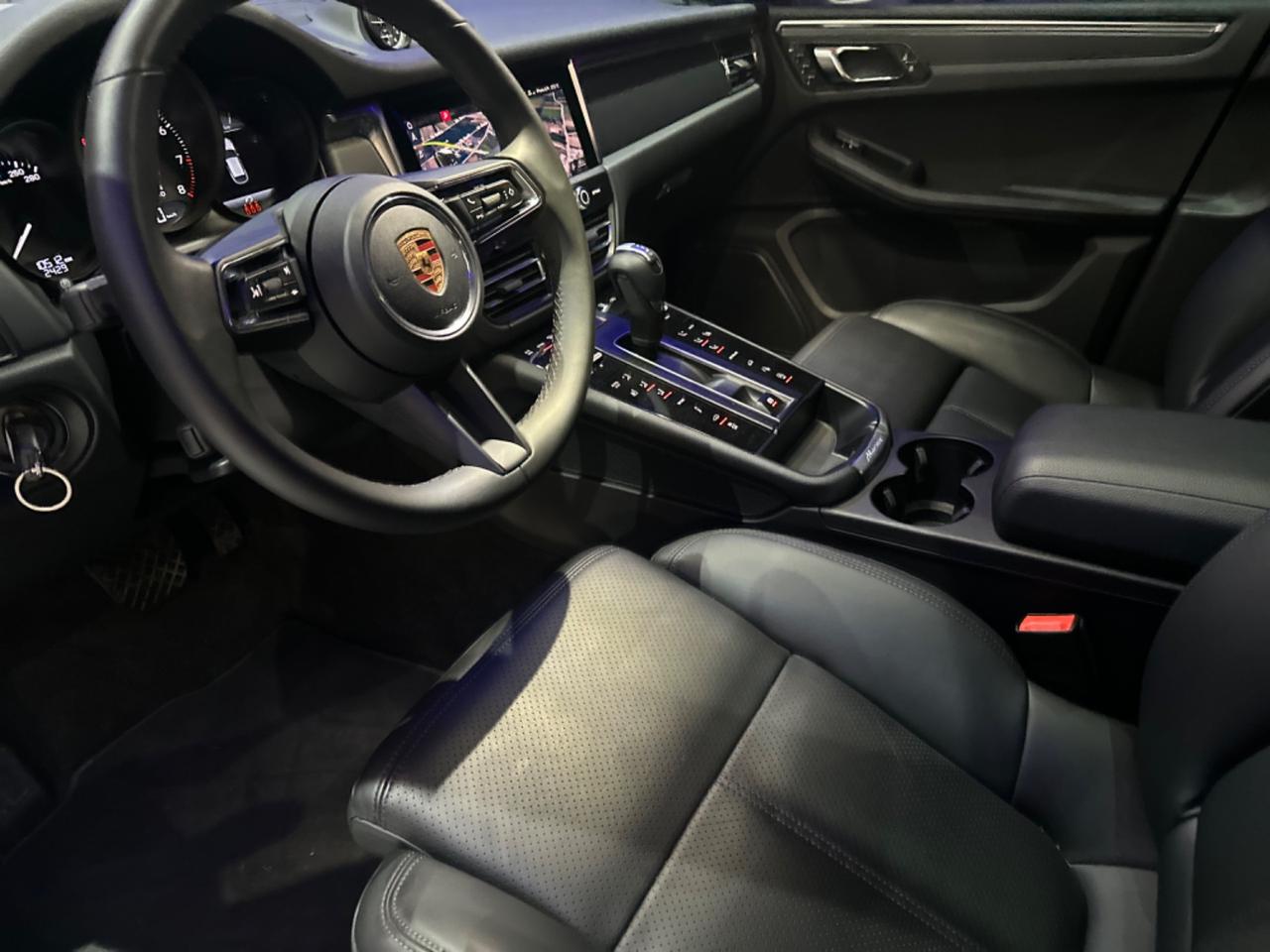 Porsche Macan 2.0 COLORE GESSO