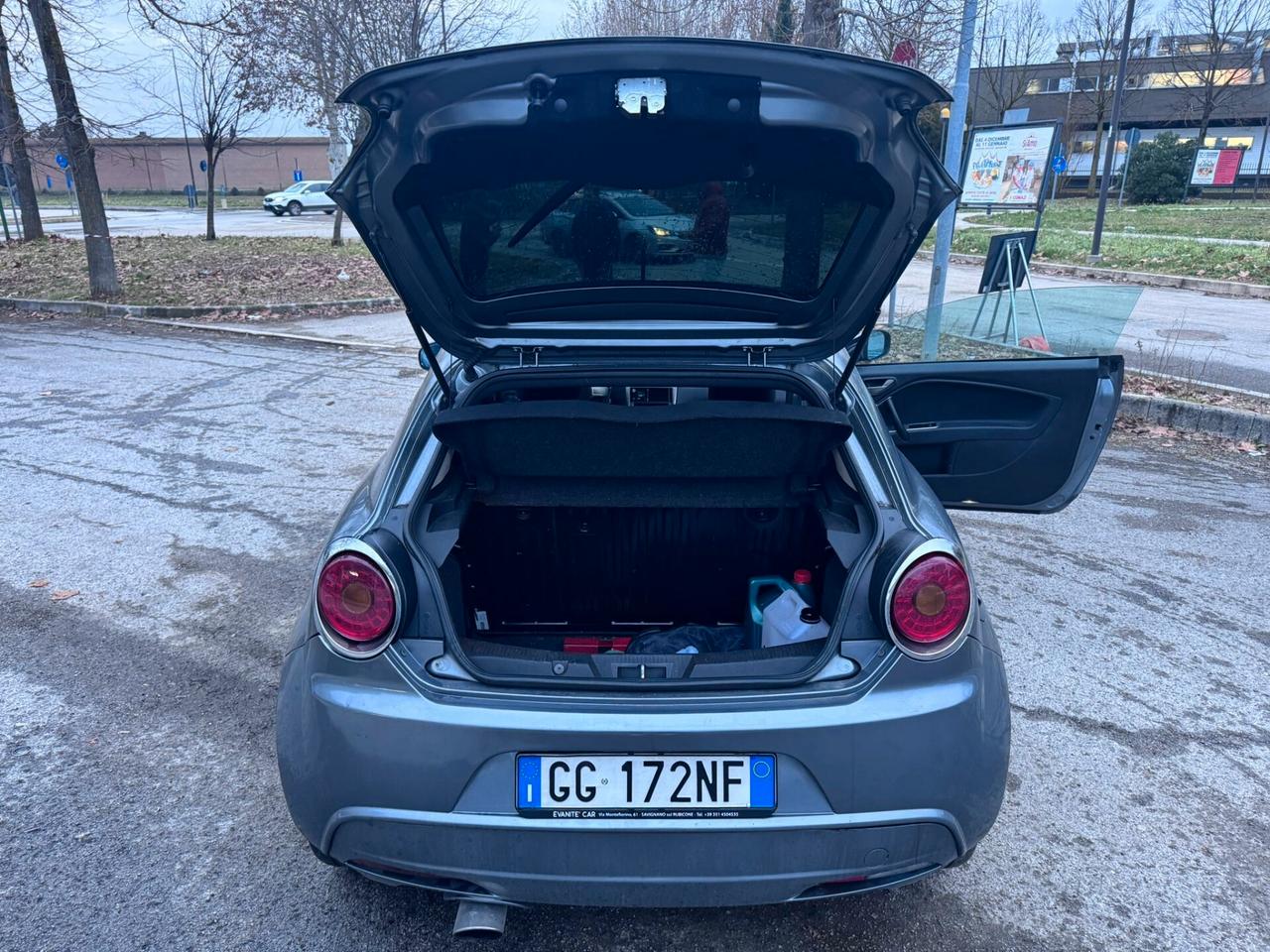 Alfa Romeo MiTo 1.6 JTDm 16V Distinctive Sport Pack