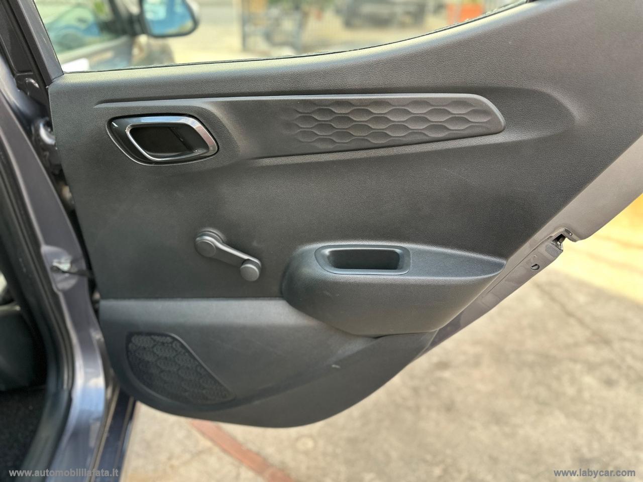 HYUNDAI i10 1.0 MPI Tech 26.000 KM