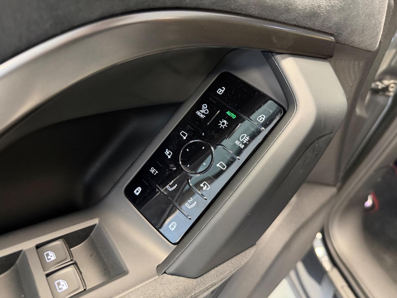 Audi Q5 SQ5 TFSI mHEV+ quattro Launch edition