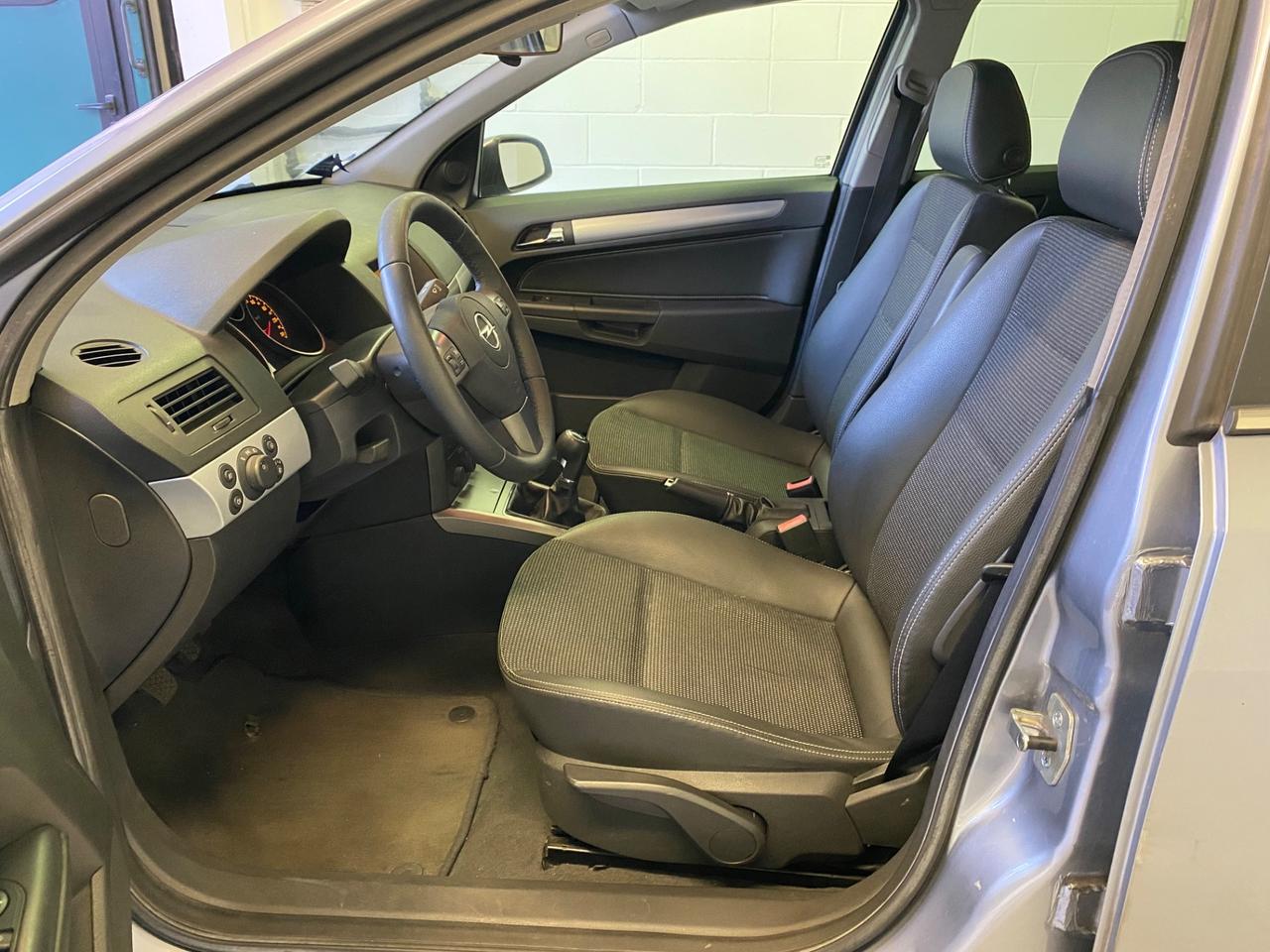 Opel Astra 1.6 16V VVT Station Wagon Cosmo