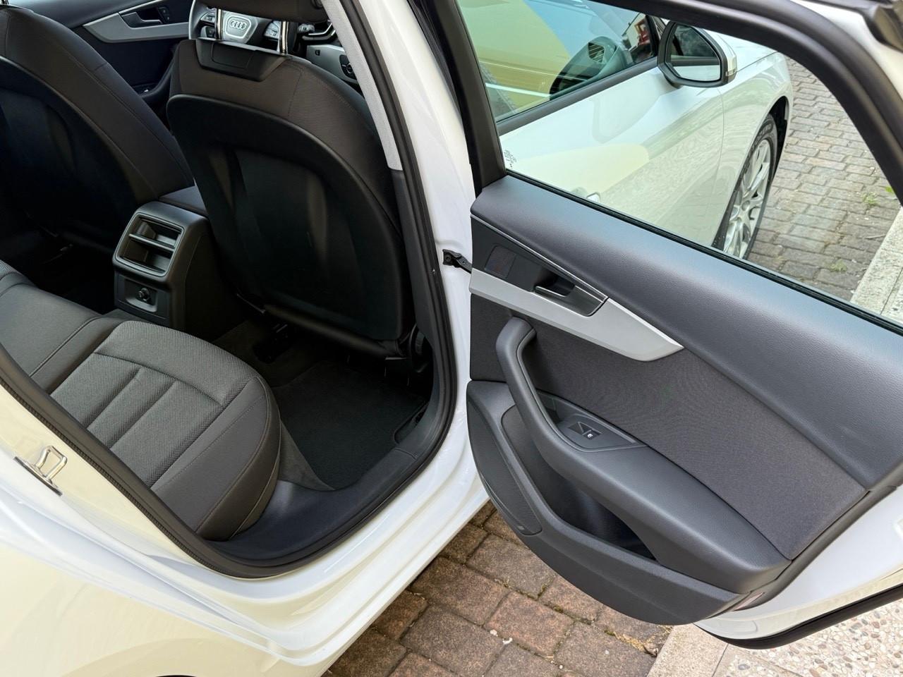 Audi A4 Avant 35 TDI/163 CV S tronic 2024/PREZZO REALE/STORICO/UNIPRO