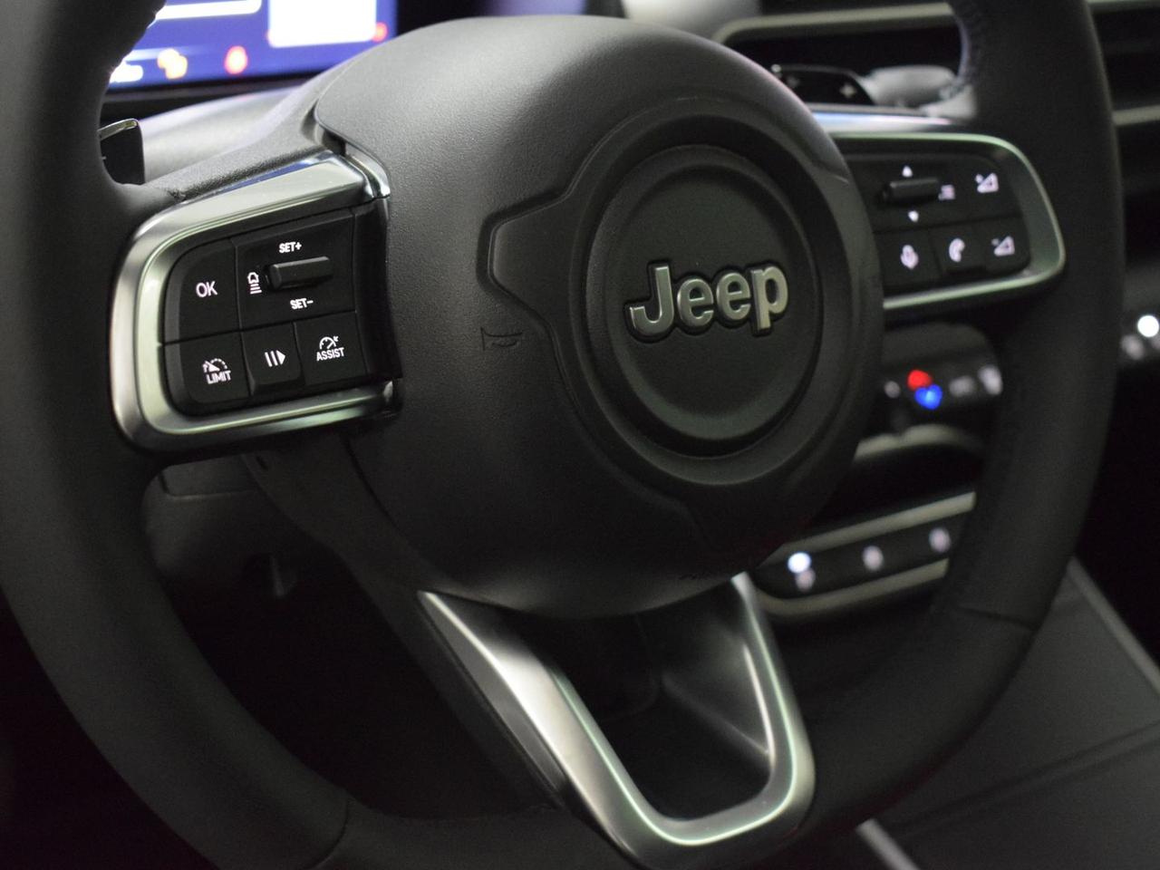 Jeep Avenger 1.2 e-HYBRID Summit