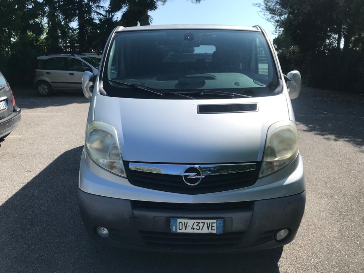 Opel Vivaro 29 2.5 CDTI PL-TA Furgone Vetrato Easytronic Fap 8 POSTI Gancio Traino