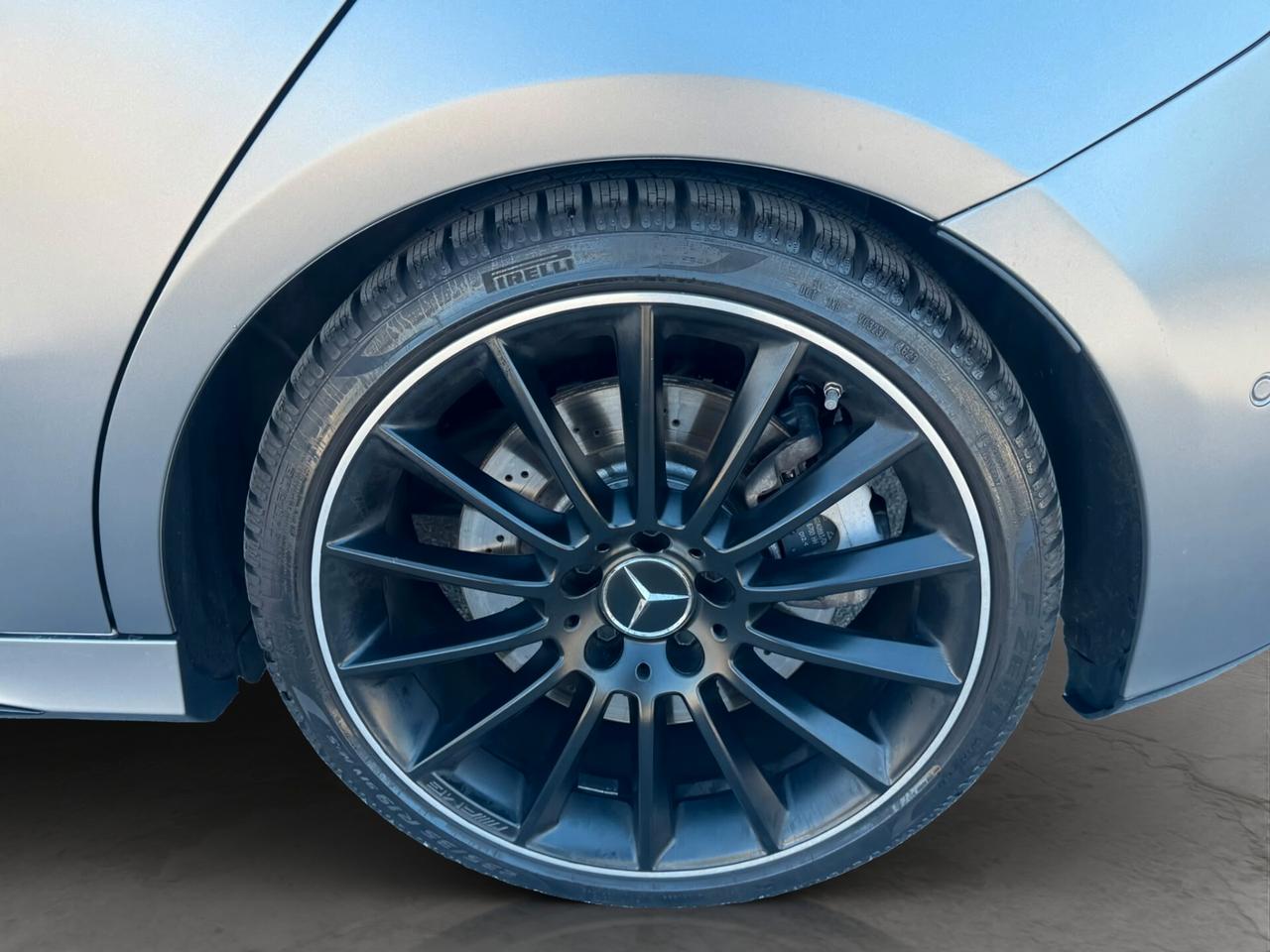 MERCEDES-AMG A 35 4MATIC RACE EDITION – TETTO APRIBILE – MULTIBEAM LED