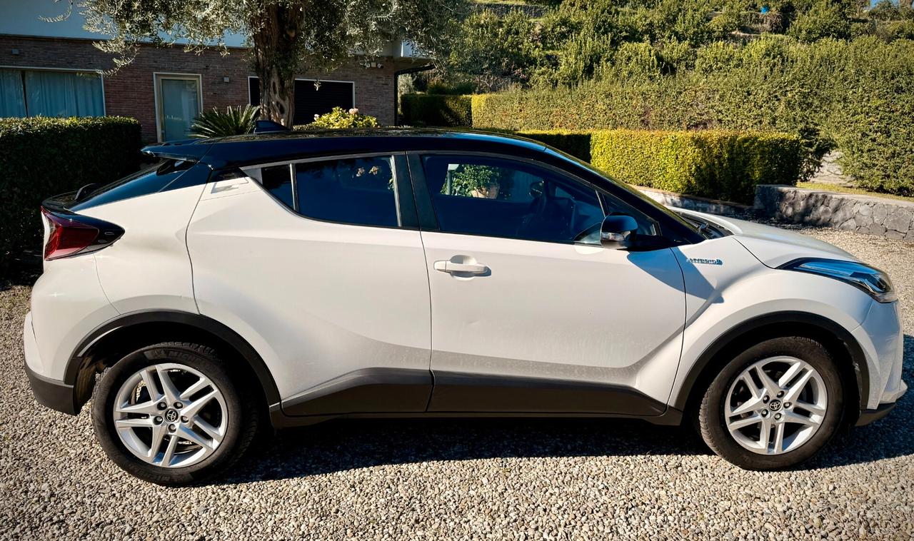 Toyota C-HR 1.8 Hybrid E-CVT Business PARI AL NUOVO