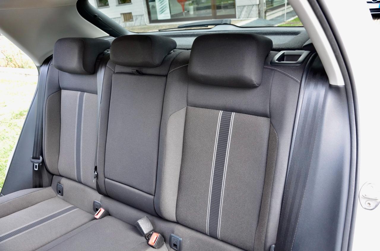 VOLKSWAGEN T-ROC 1.0 TSI ADVANCED 116cv, UNICOPROP, SERVICE VW, EURO 6D, BICOLOR, APPLE ANDROID, PERMUTE