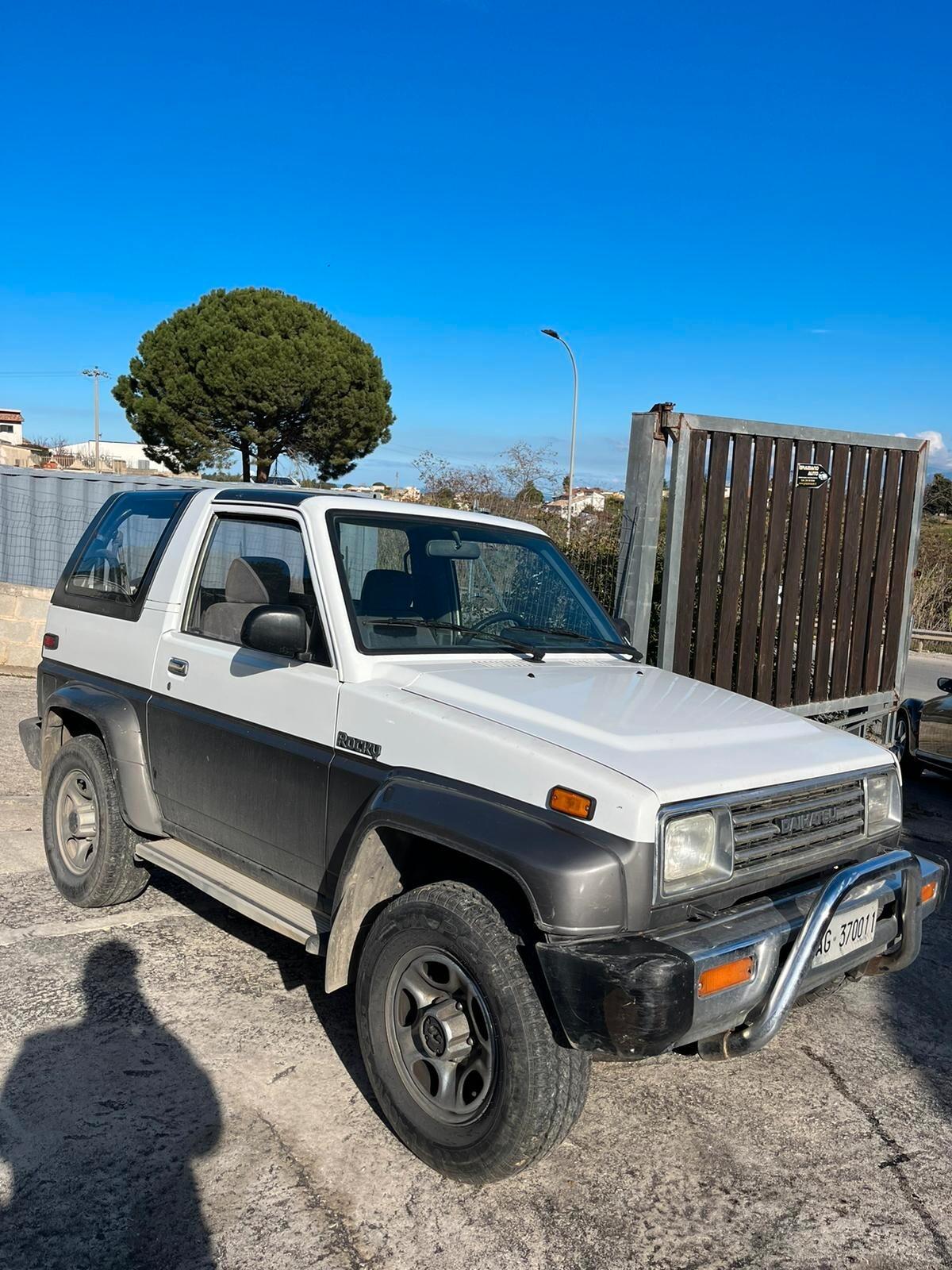 Daihatsu Feroza 1.6 Resin-top DX