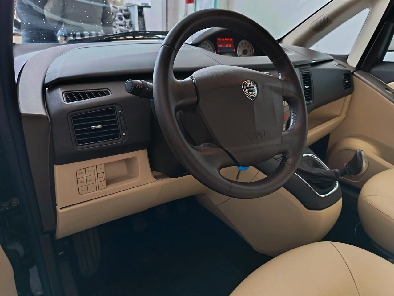 Lancia MUSA 1.4 16V Platino Plus