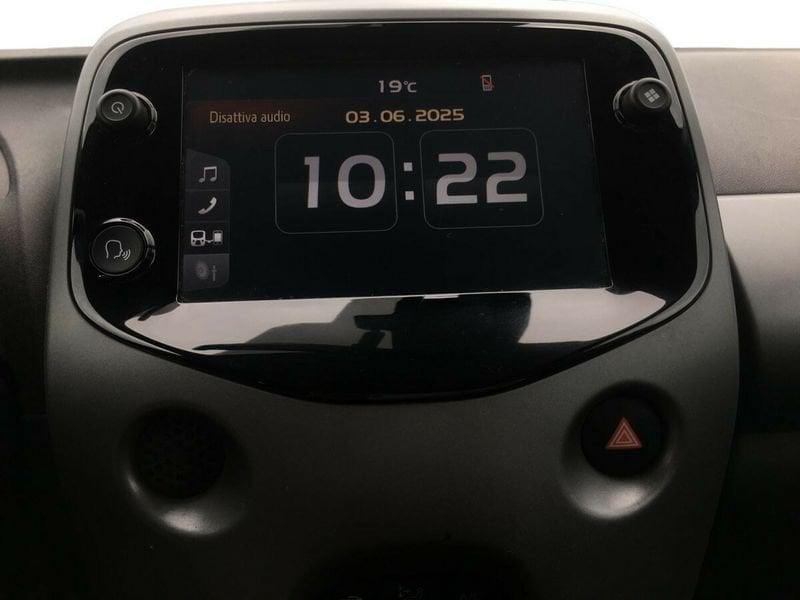 Toyota Aygo Connect 1.0 VVT-i 72 CV 5 porte x-play