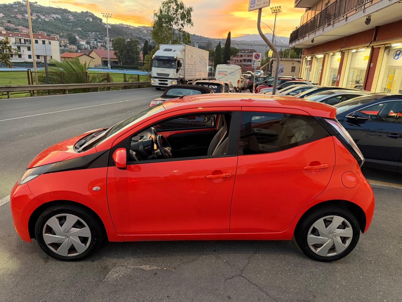 Toyota Aygo 1.0 VVT-i 69 CV 5 porte x-wave