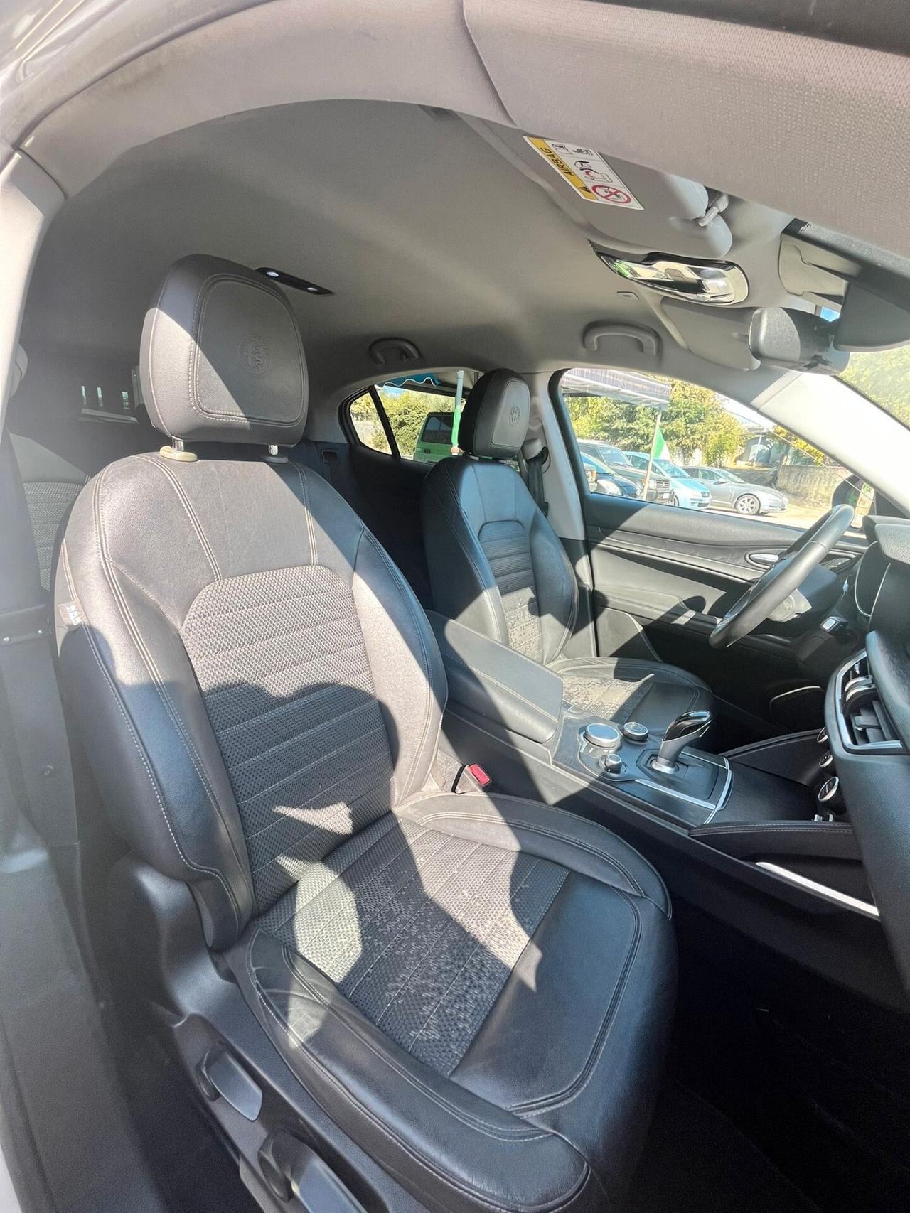 Alfa Romeo Stelvio 2.2 Turbodiesel 180 CV AT8 RWD Executive