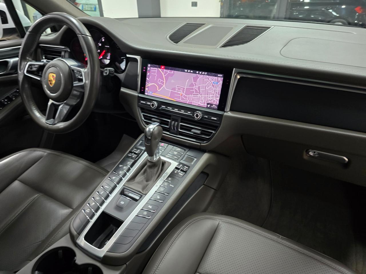 Porsche Macan 2.0 (Tetto panorama)