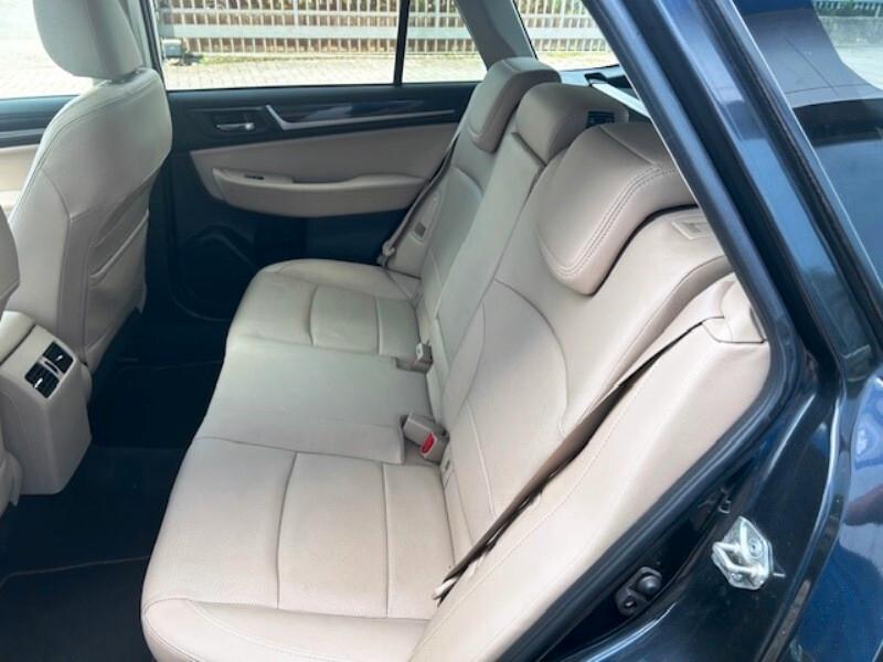 Subaru OUTBACK 2.0d-S Lineartronic Unlimited
