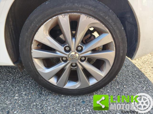 TOYOTA Auris 1.8 Hybrid Lounge