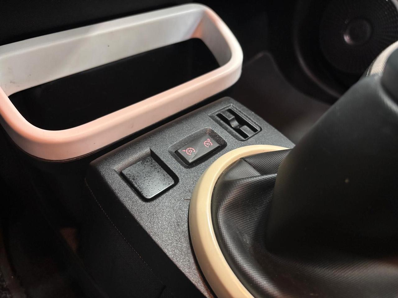 RENAULT TWINGO 1.0 LUXE EDITION