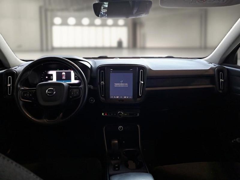 VOLVO XC40 B3 AUTOMATICO ESSENTIAL SUV