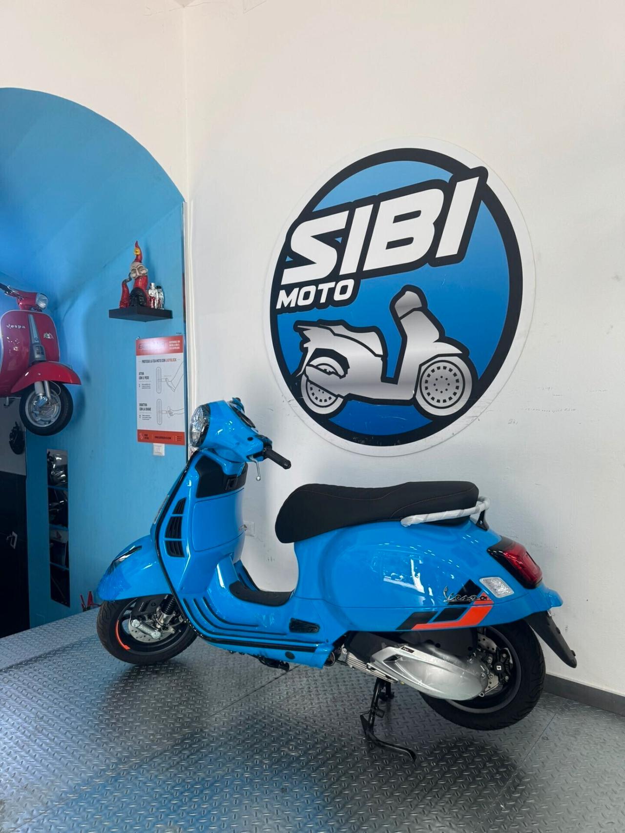 Piaggio Vespa 310 GTS SUPER