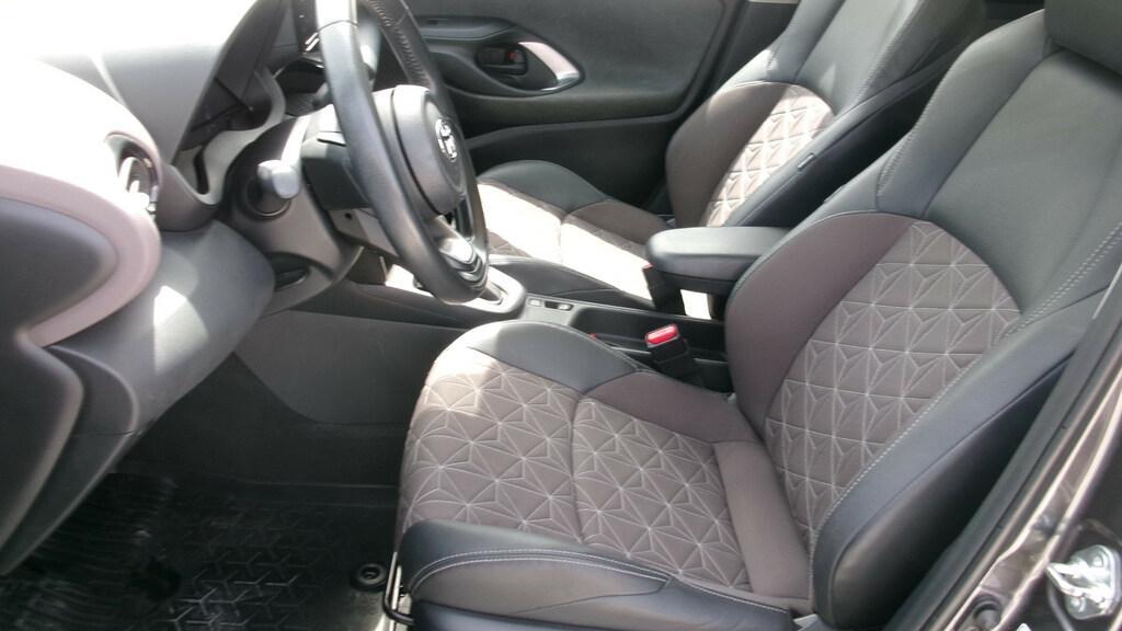 Toyota Yaris Cross 1.5 H Lounge FWD E-CVT