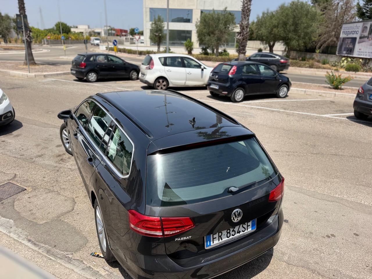 Volkswagen Passat Variant 1.6 TDI SCR DSG Business BMT