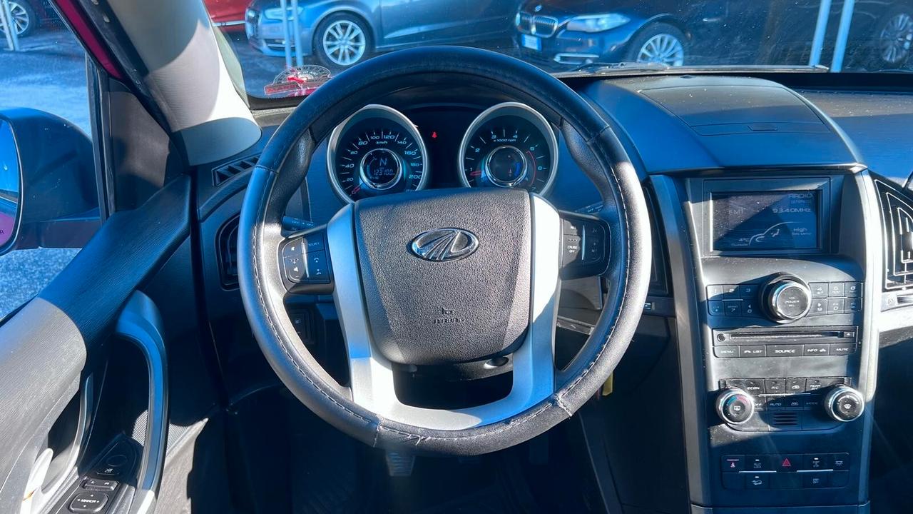 Mahindra XUV500 2.2 16V AWD W6 7 POSTI