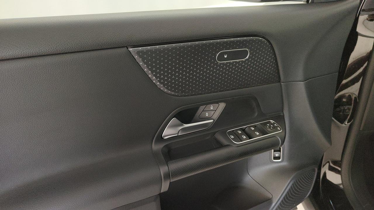 Mercedes-Benz GLA 180 d Advanced auto