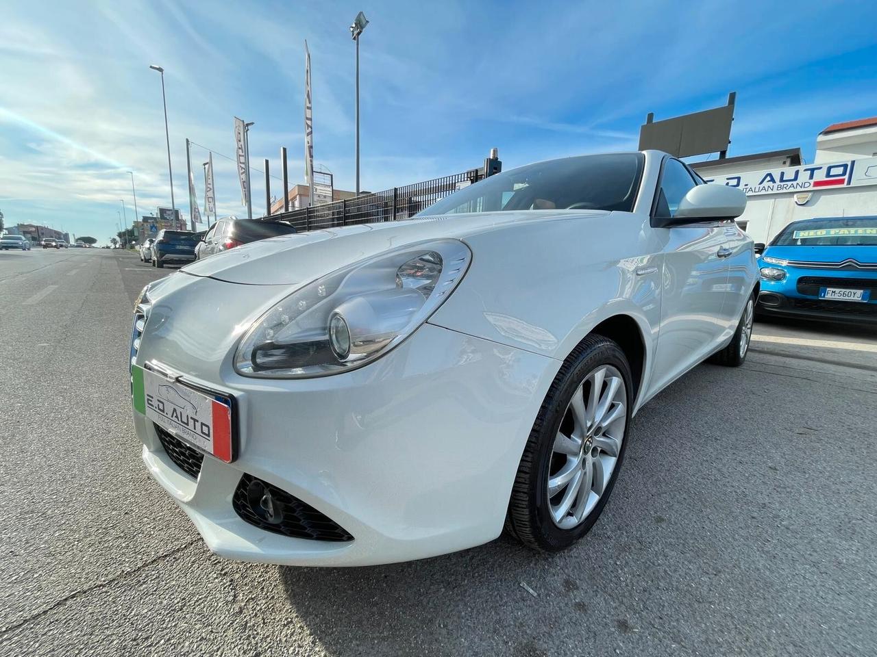 Alfa Romeo Giulietta 1.6 JTDm-2 105 CV Distinctive