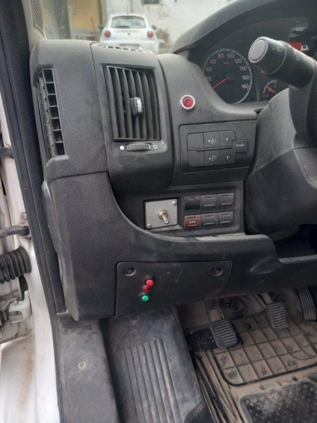 PEUGEOT Boxer 330 2.2 HDi/110CV FAP PC Autocarro