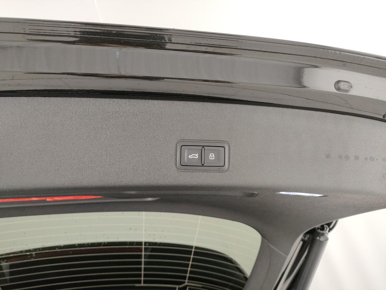 AUDI Aud Q3 SUV 40tfsi quattro Business advanced (204cv)