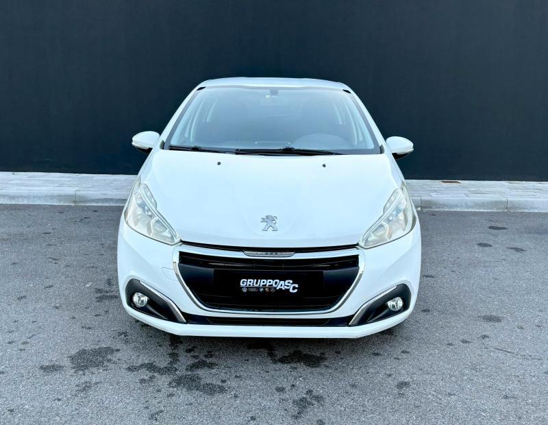 PEUGEOT 208 1.6 DIESEL 75 CV ADATTA NEOPATENTATI