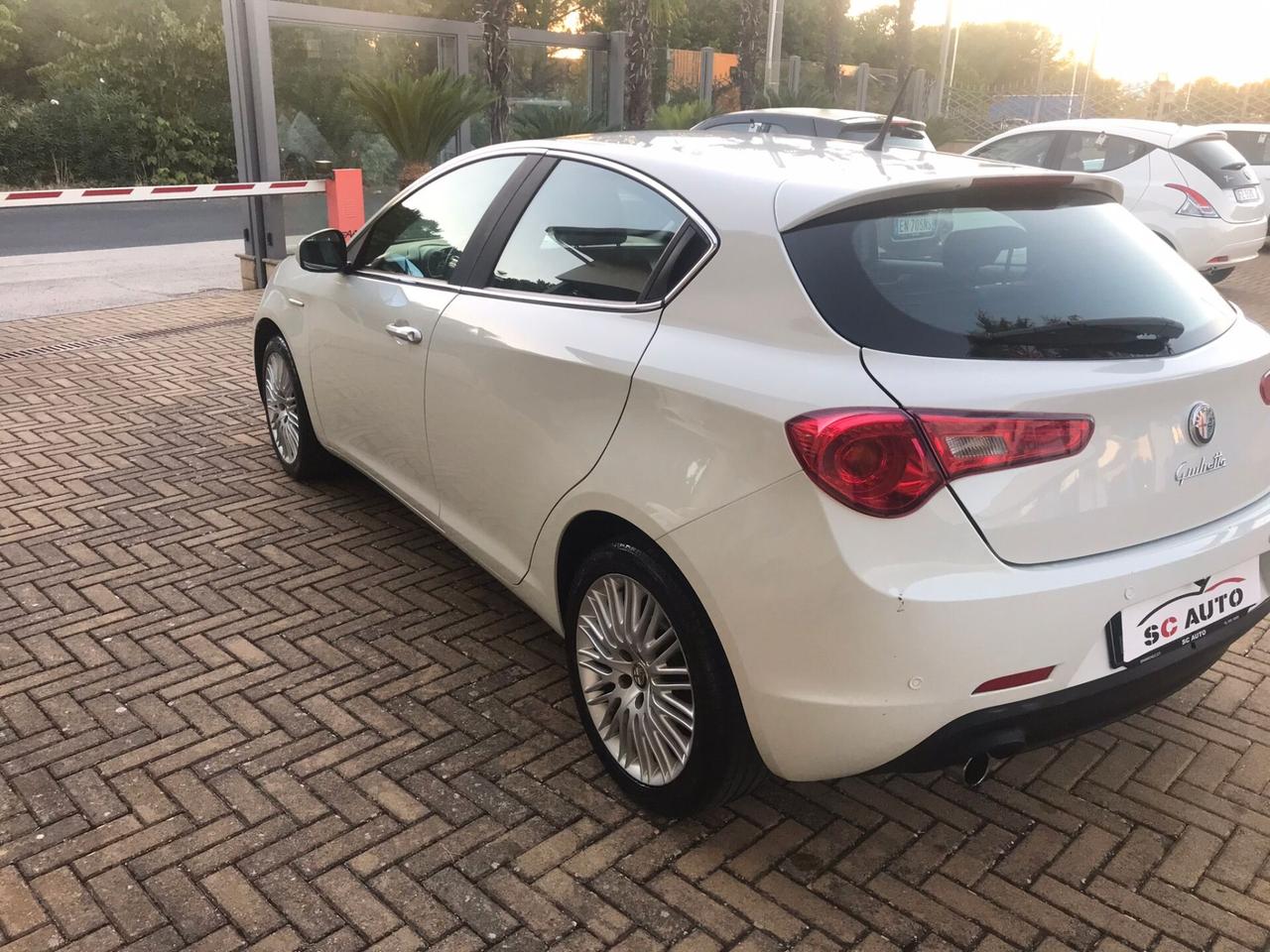 Alfa Romeo Giulietta 1.6 JTDm-2 105 CV Distinctive
