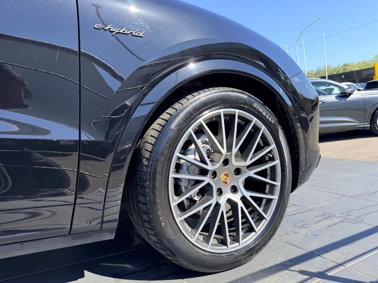 Porsche Cayenne Coupé 3.0 V6 E-Hybrid Platinum Edition