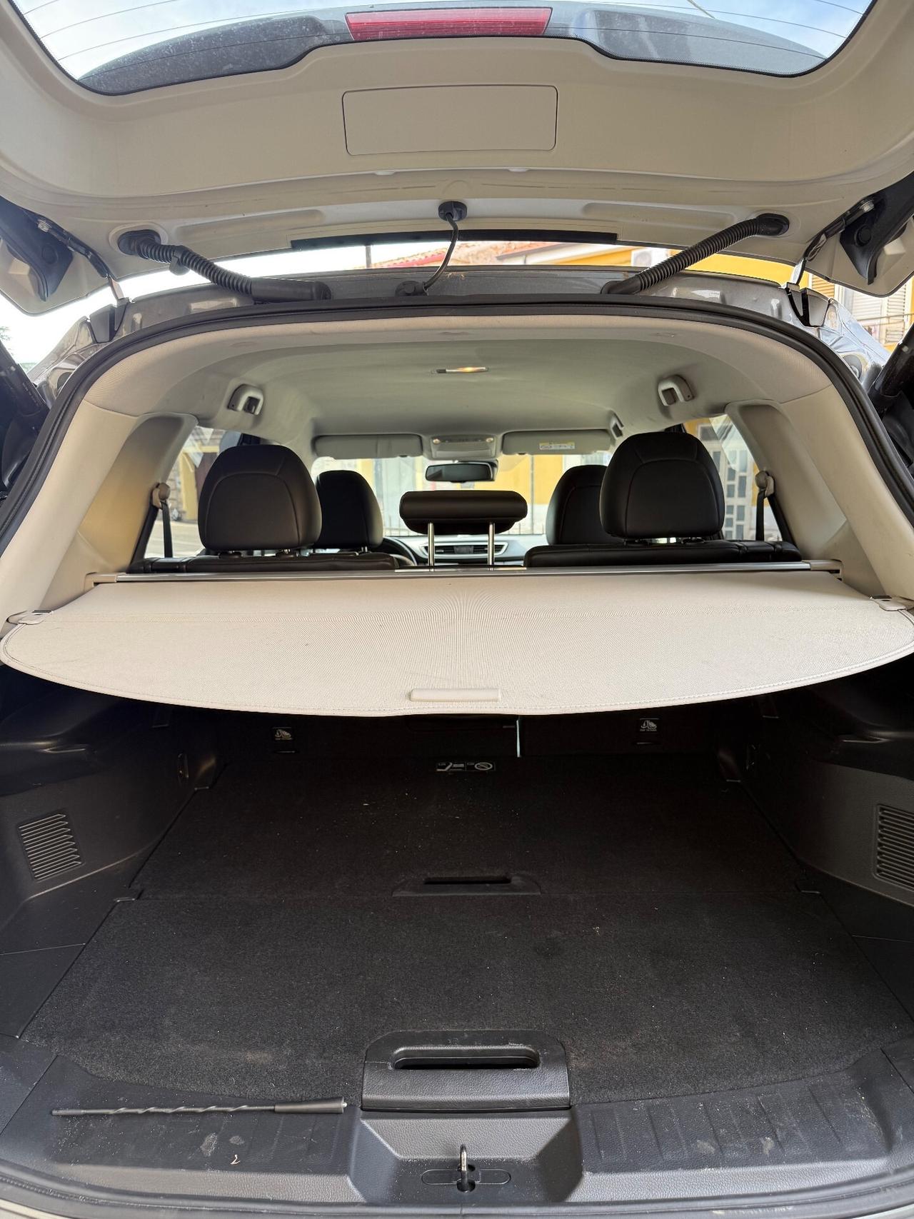 Nissan X-Trail 4WD FULL OPTIONAL.