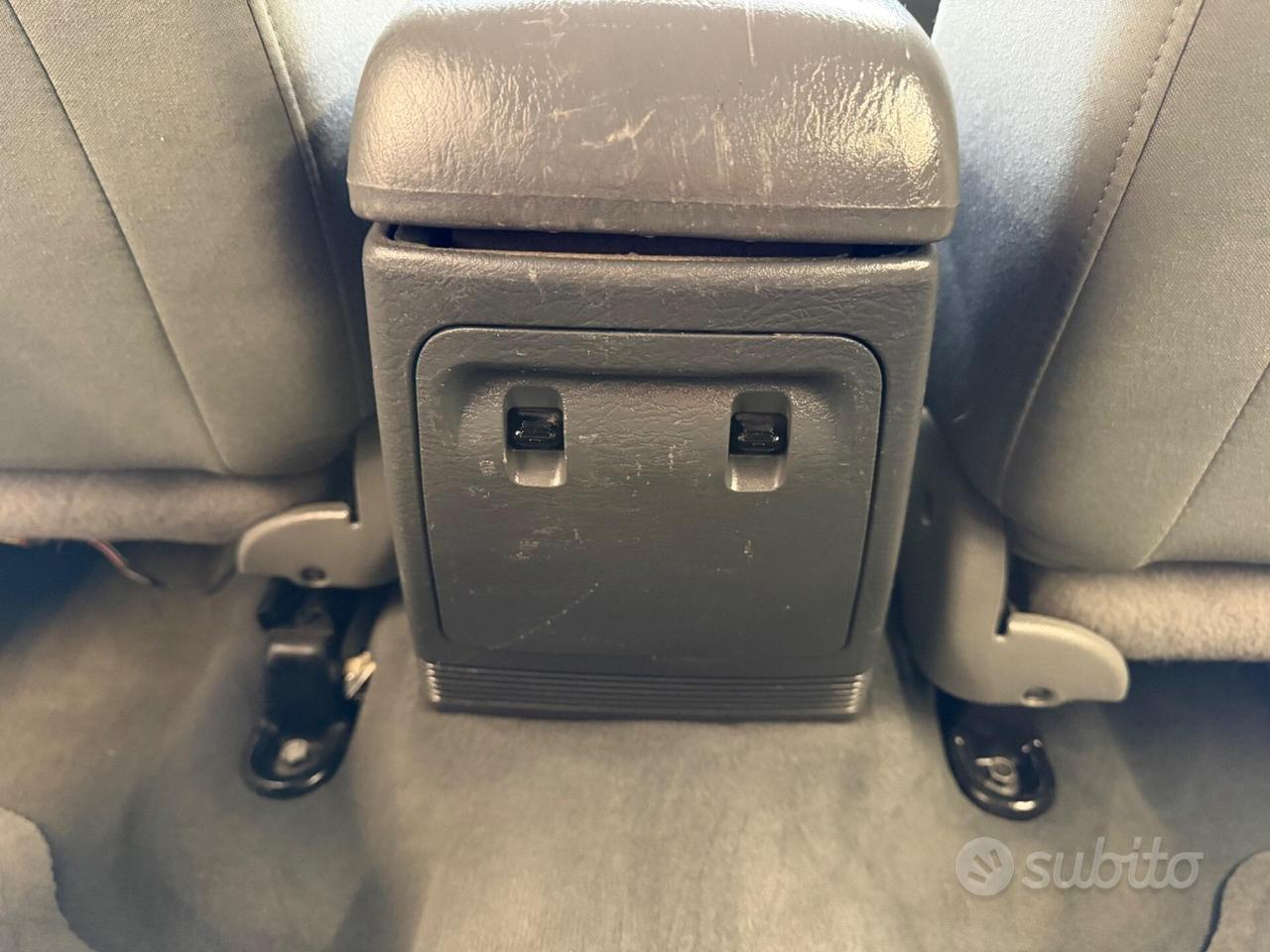 Jeep Cherokee 2.8 CRD Sport automatica