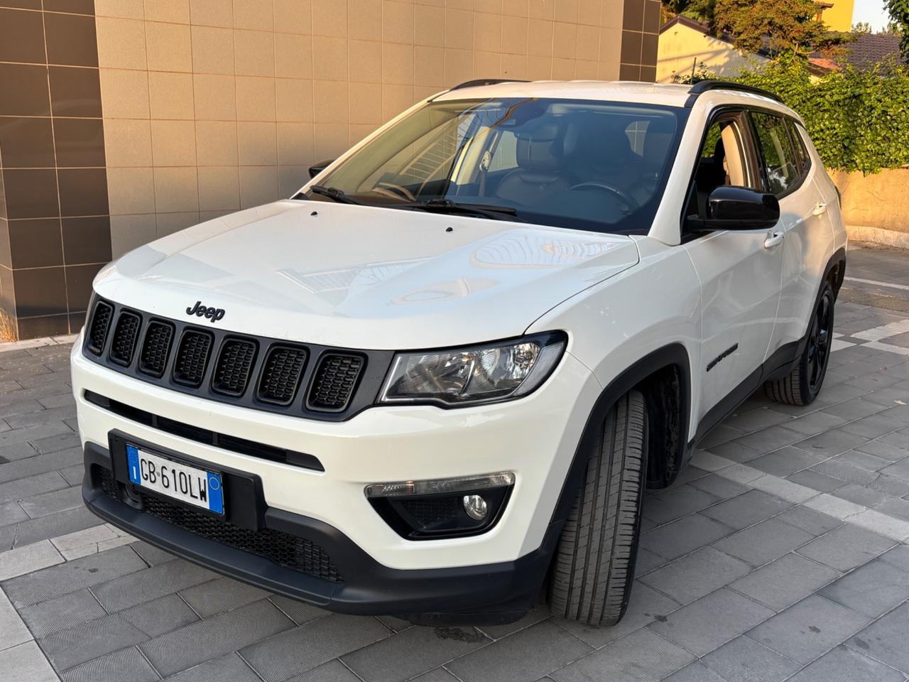Jeep Compass 1.6 M-Jet Night Eagle 4X2