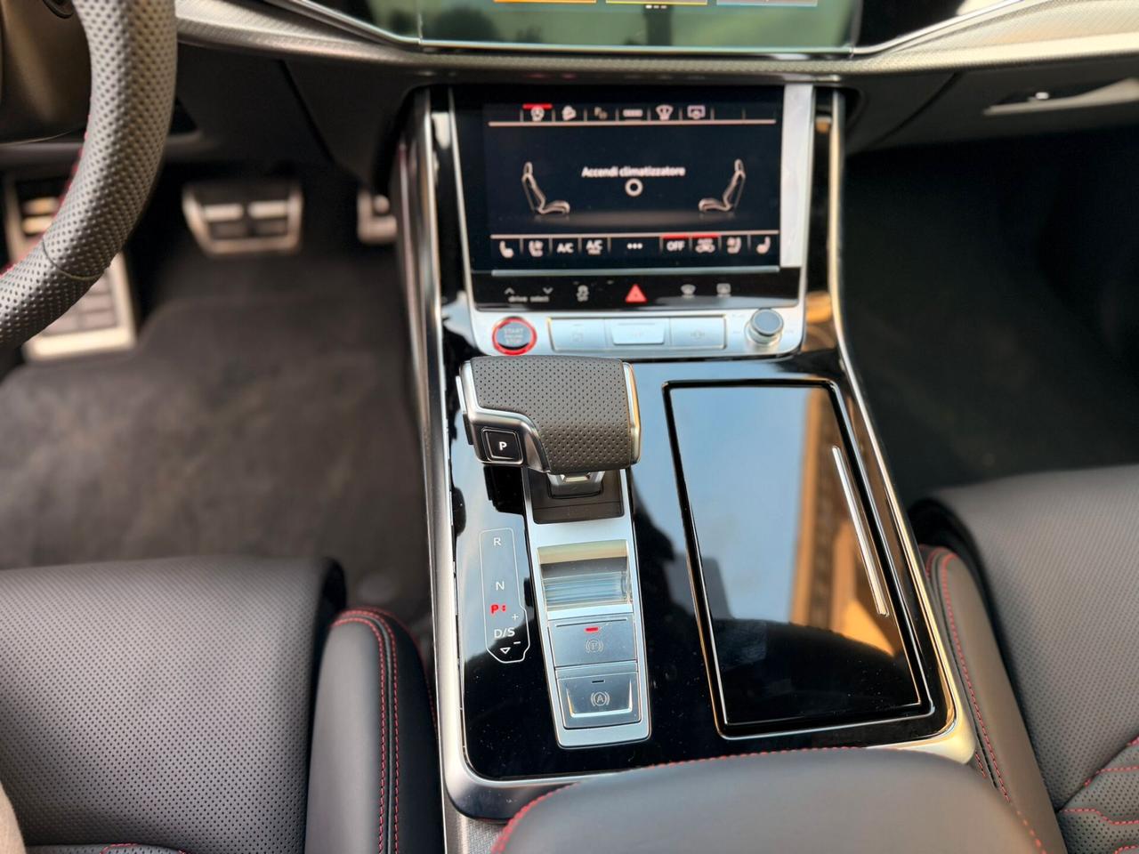 Audi Q8 RS TFSI V8 quattro tiptronic